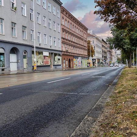 Cozy Apartment, 2 Private Terraces, 8 Min To City Center Wien Exterior foto