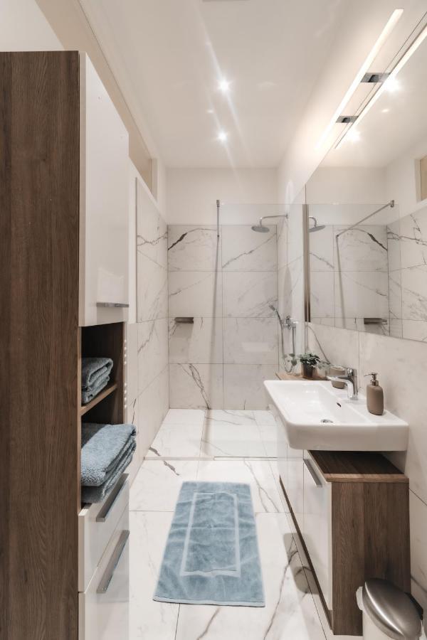 Cozy Apartment, 2 Private Terraces, 8 Min To City Center Wien Exterior foto