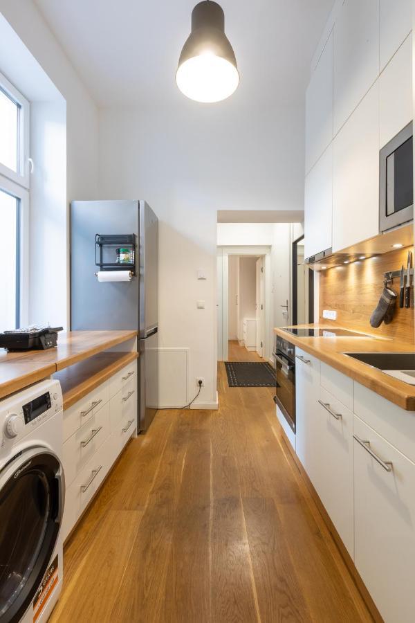 Cozy Apartment, 2 Private Terraces, 8 Min To City Center Wien Exterior foto